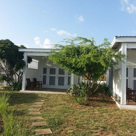 تريجر آيلاند بيتش 77 West Boutique Hotel المظهر الخارجي الصورة